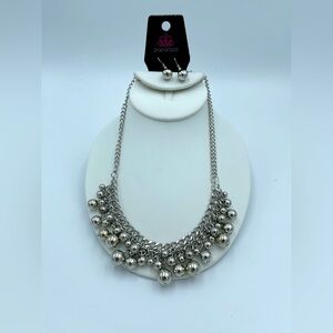 Paparazzi Silver Bubble Beads Necklace Set